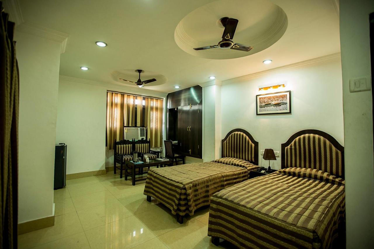 Deep Hotel Lucknow Eksteriør bilde