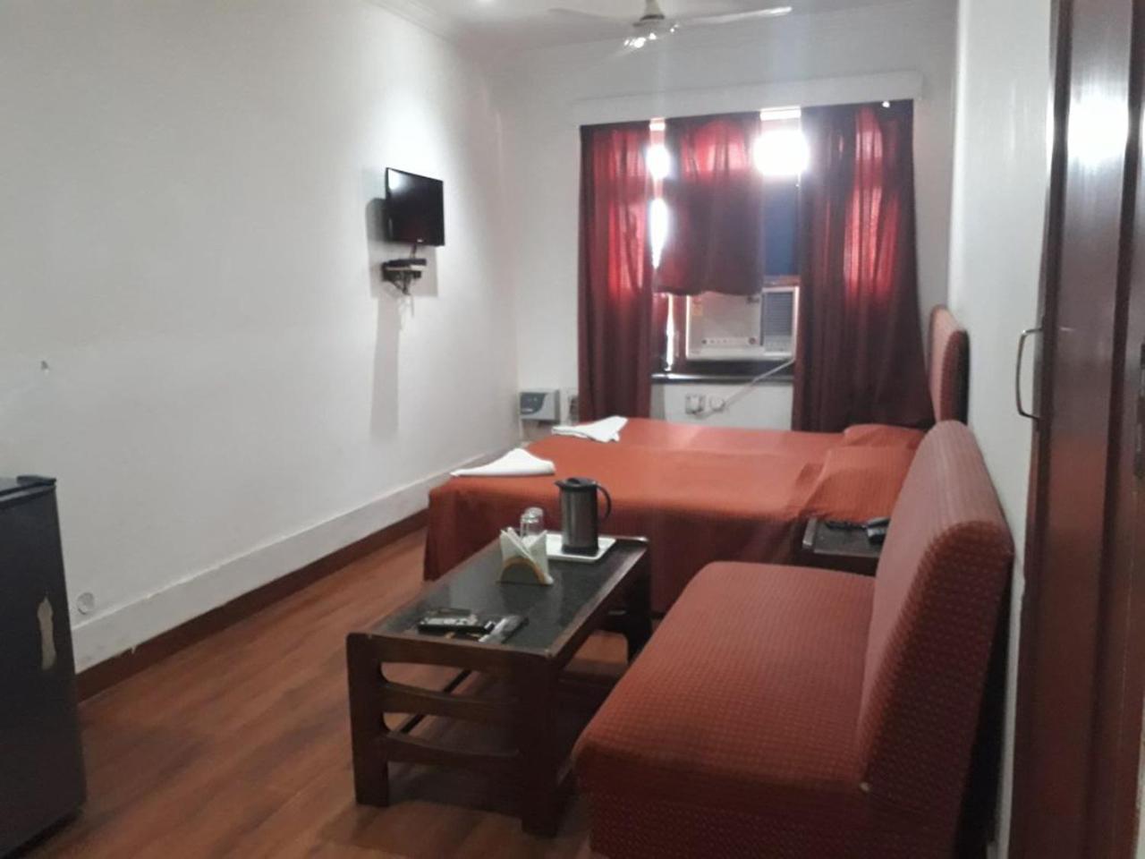 Deep Hotel Lucknow Eksteriør bilde